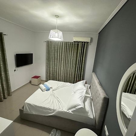 Hotel Elisabet Саранда Экстерьер фото