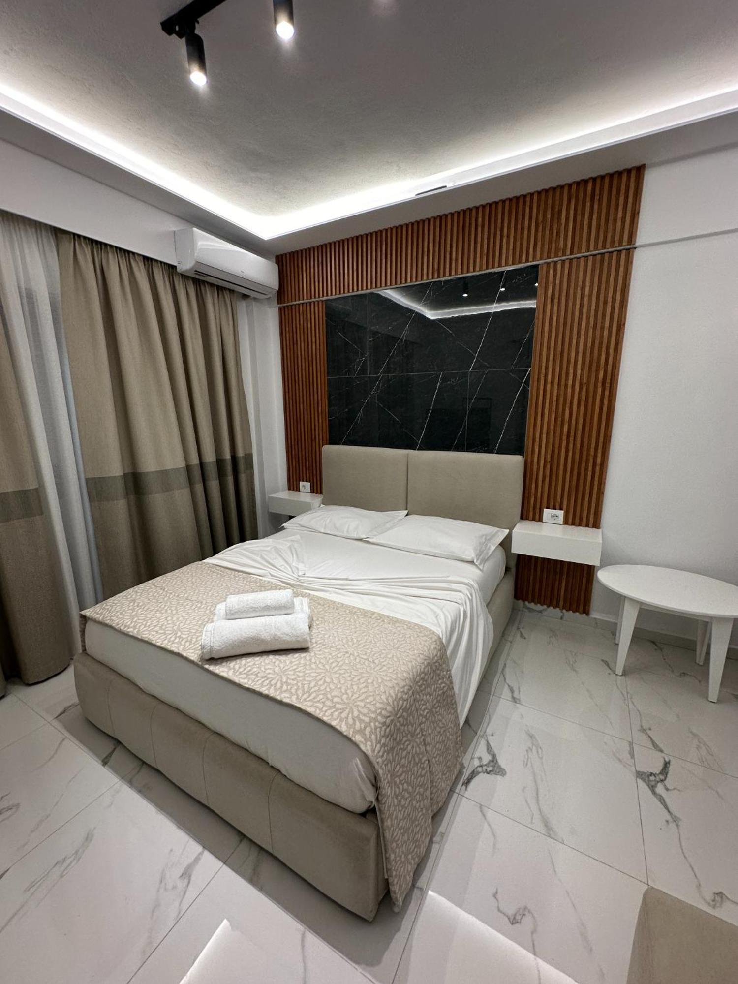 Hotel Elisabet Саранда Экстерьер фото