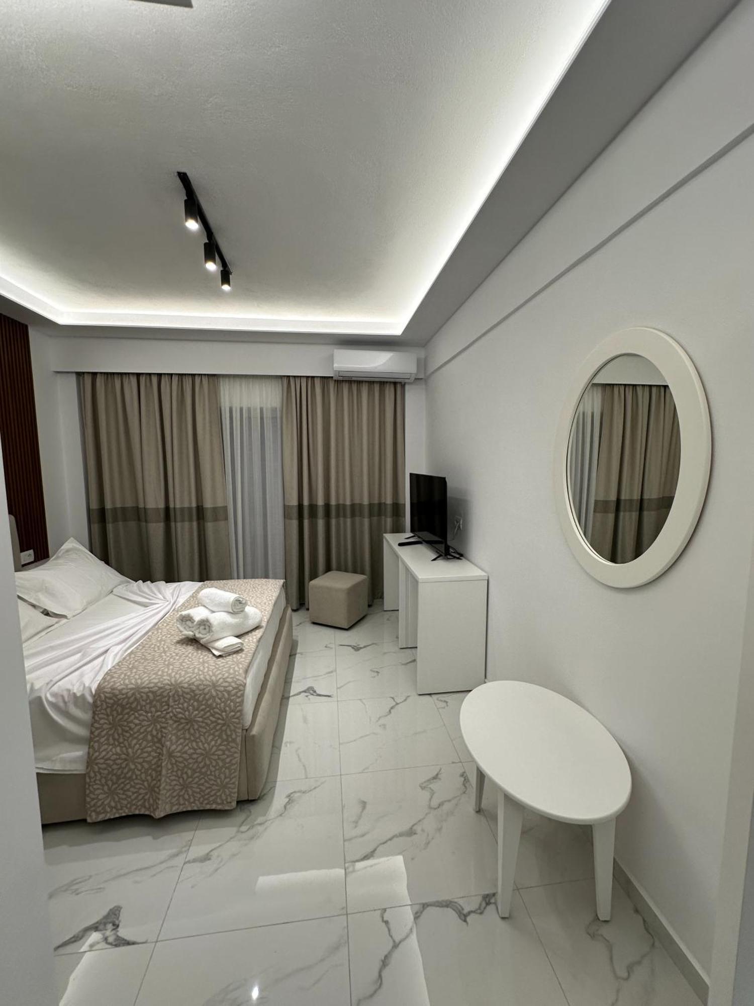 Hotel Elisabet Саранда Экстерьер фото
